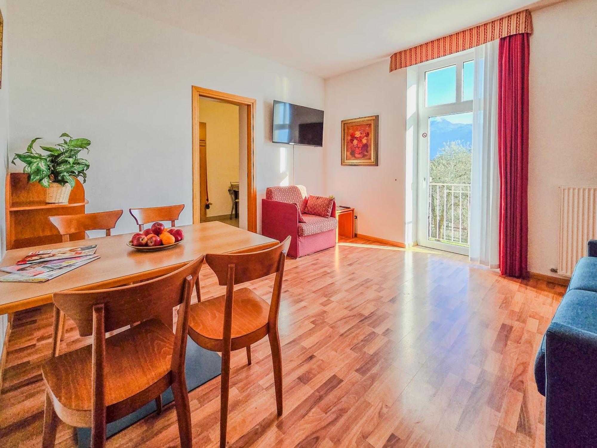 Aparthotel Englovacanze Riva del Garda Bagian luar foto