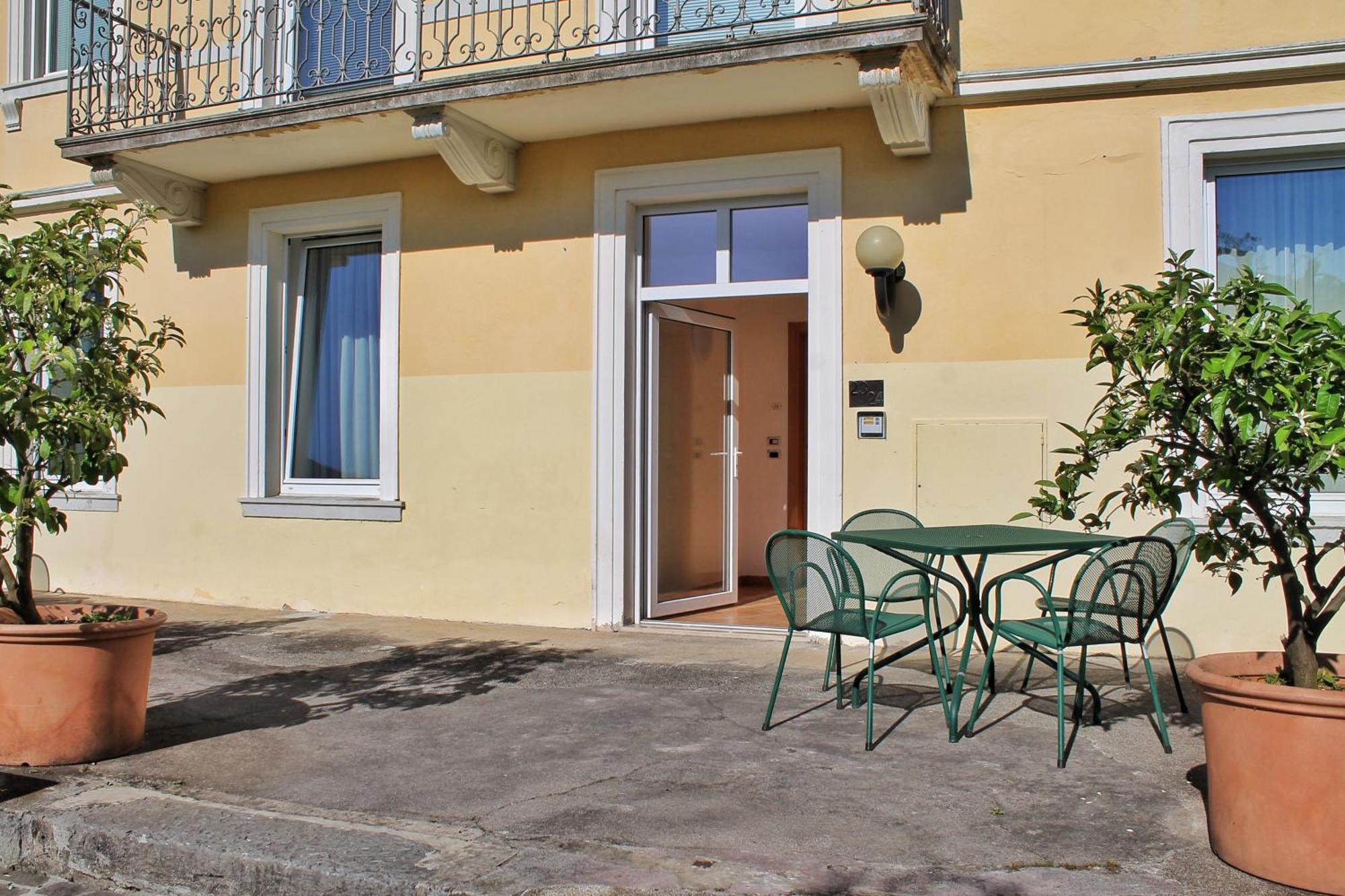 Aparthotel Englovacanze Riva del Garda Bagian luar foto